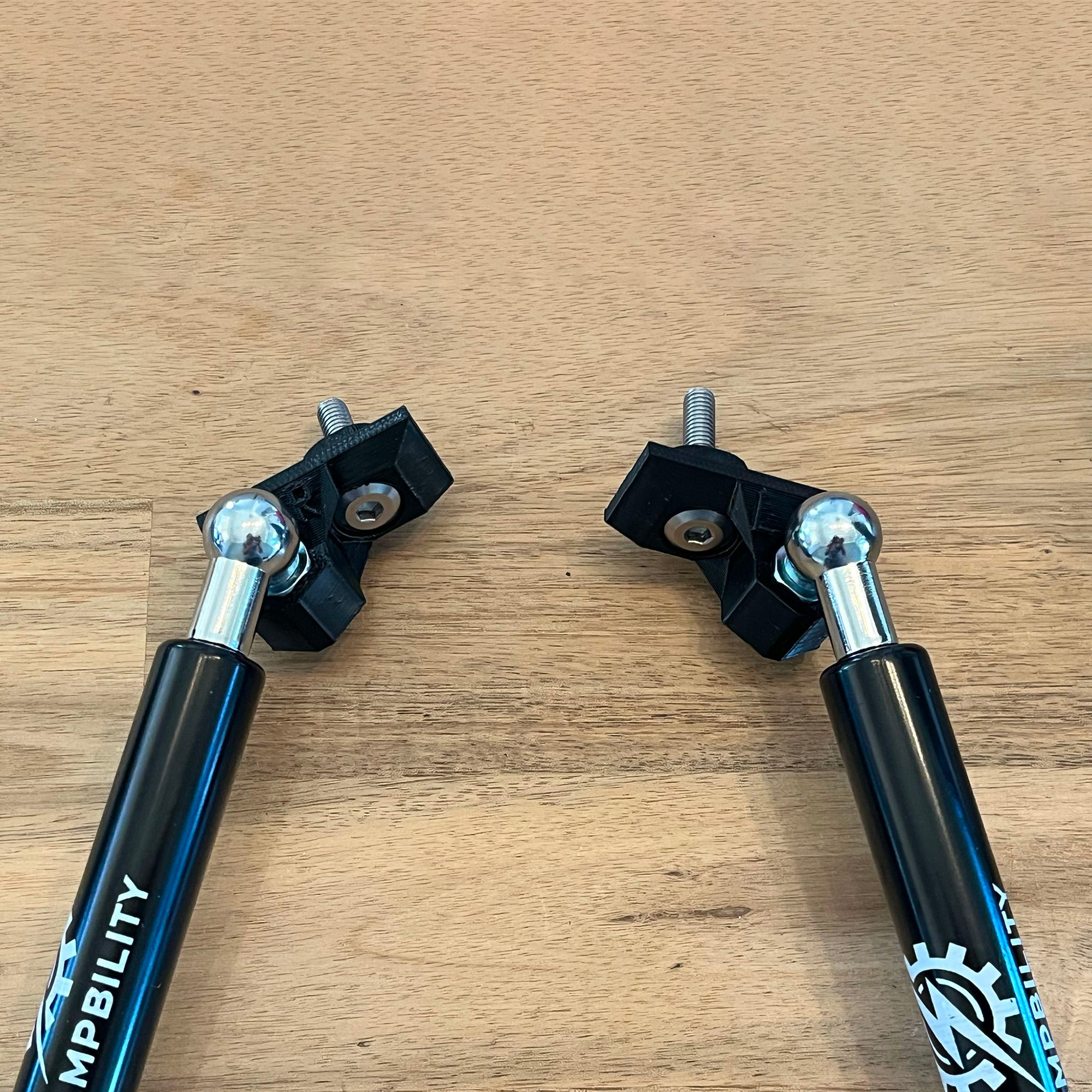 Fisker Ocean Hood Strut Kit Fisker Ocean Hood Strut Kit